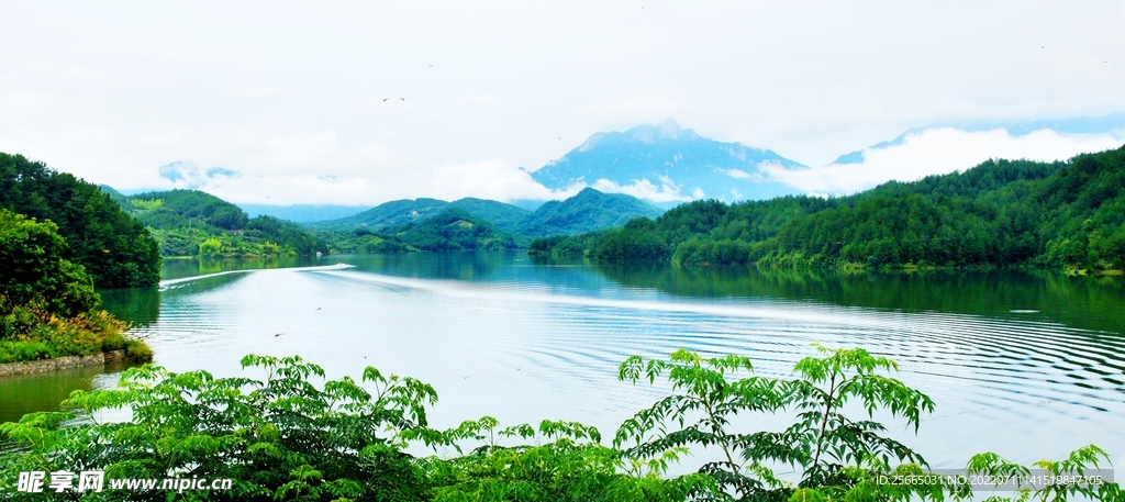 美丽天堂湖风景