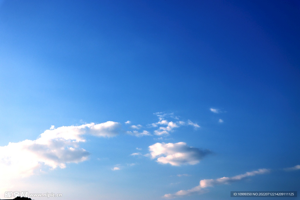蓝天白云