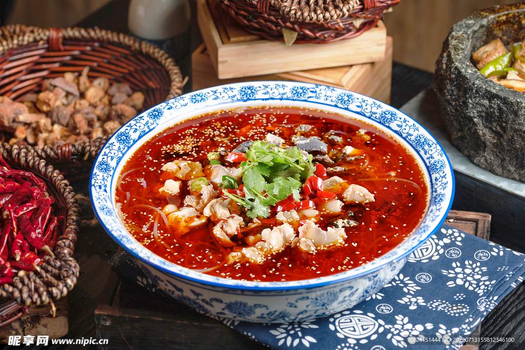 麻辣乌鸡
