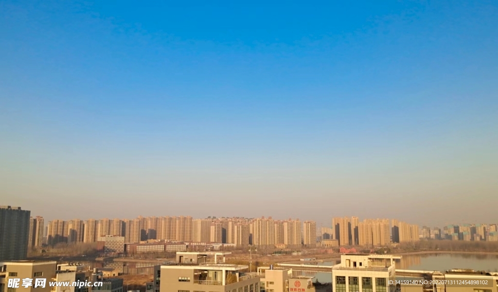 阳台上的人间