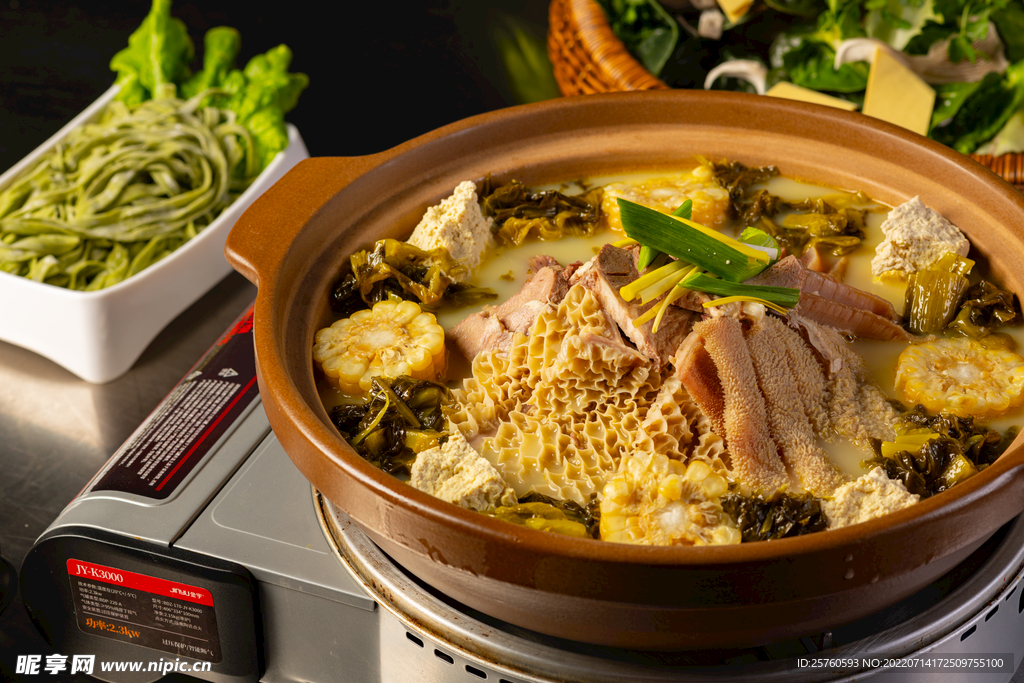 火锅 涮牛肉 美食 青菜 中餐