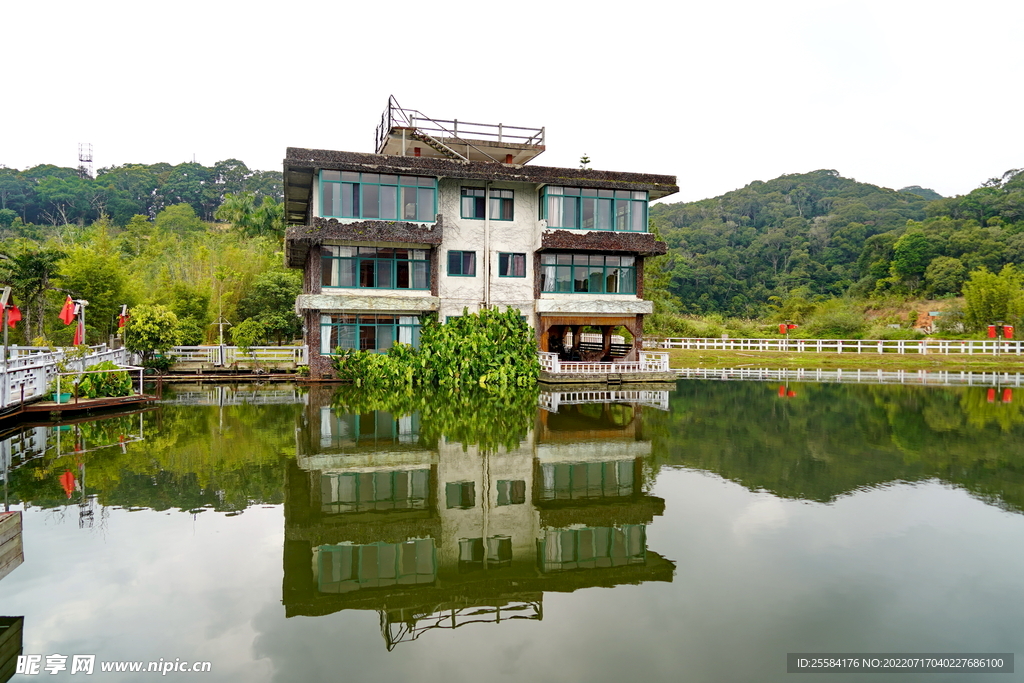 尖峰岭桃花园酒店