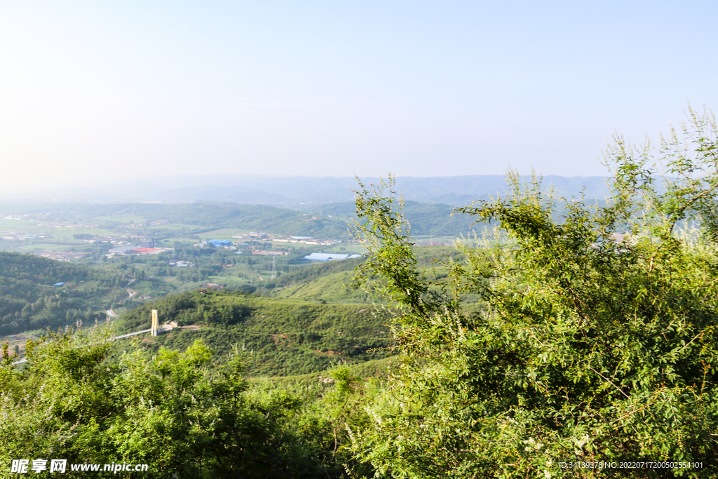 山峰  