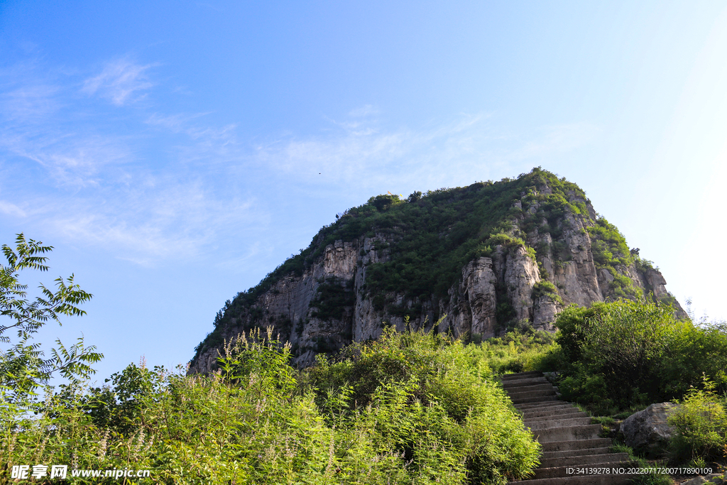 山峰  