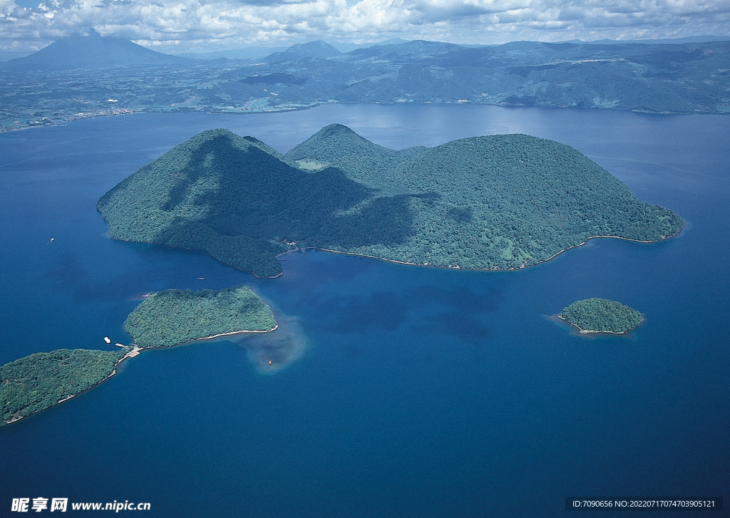 碧水青山    