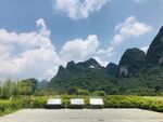 阳朔月亮山 