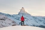 远眺雪山
