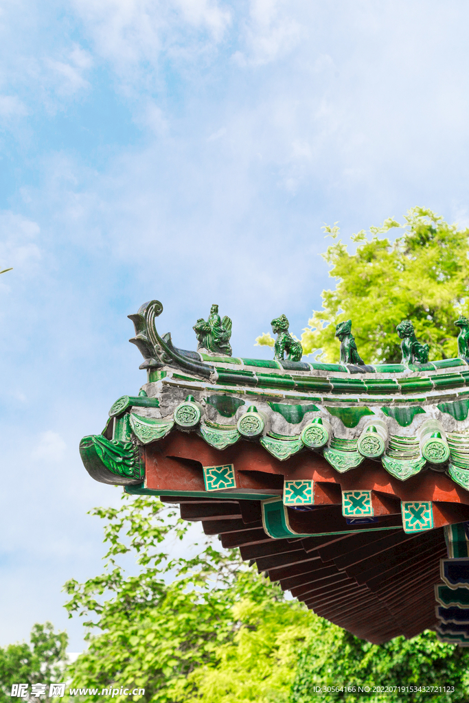 户外复古屋檐建筑