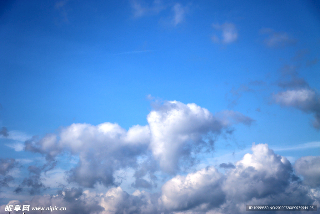蓝天白云