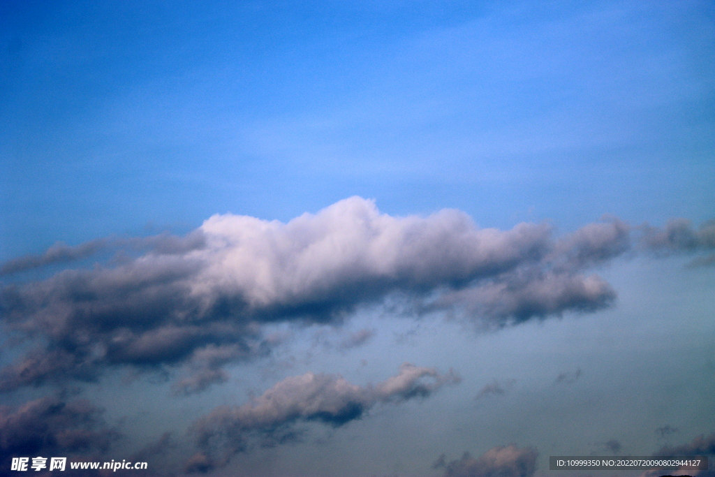 蓝天白云