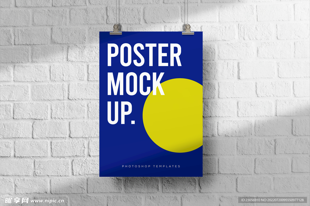 白色砖墙竖版海报样机