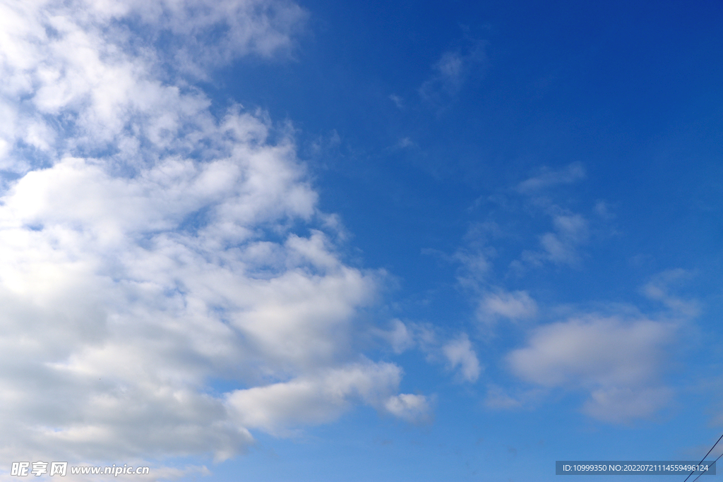 蓝天白云
