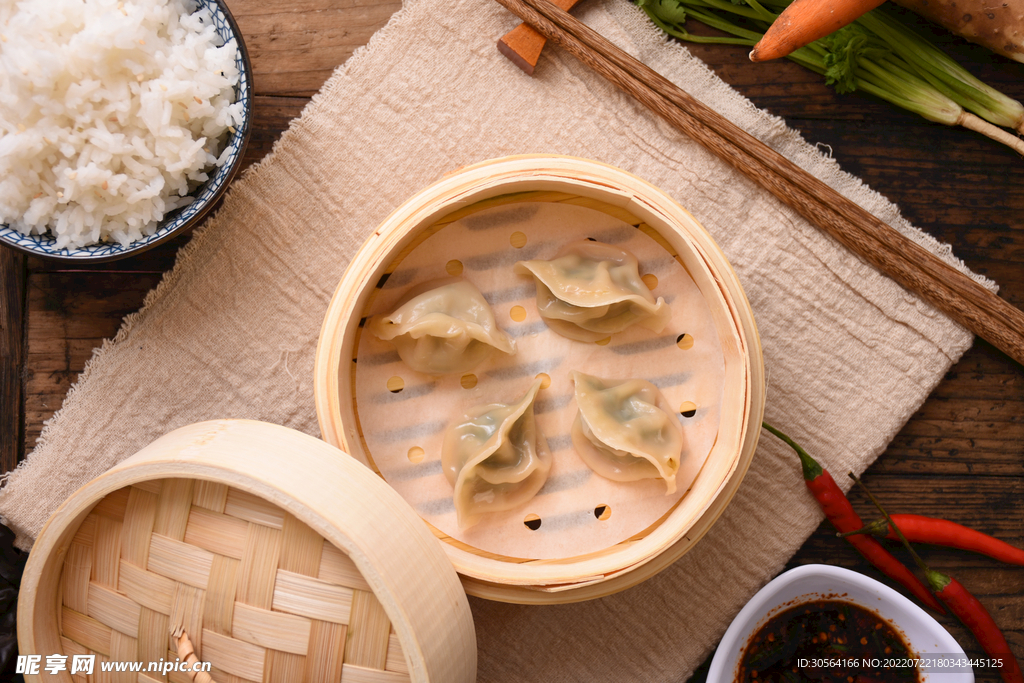 蒸饺美食