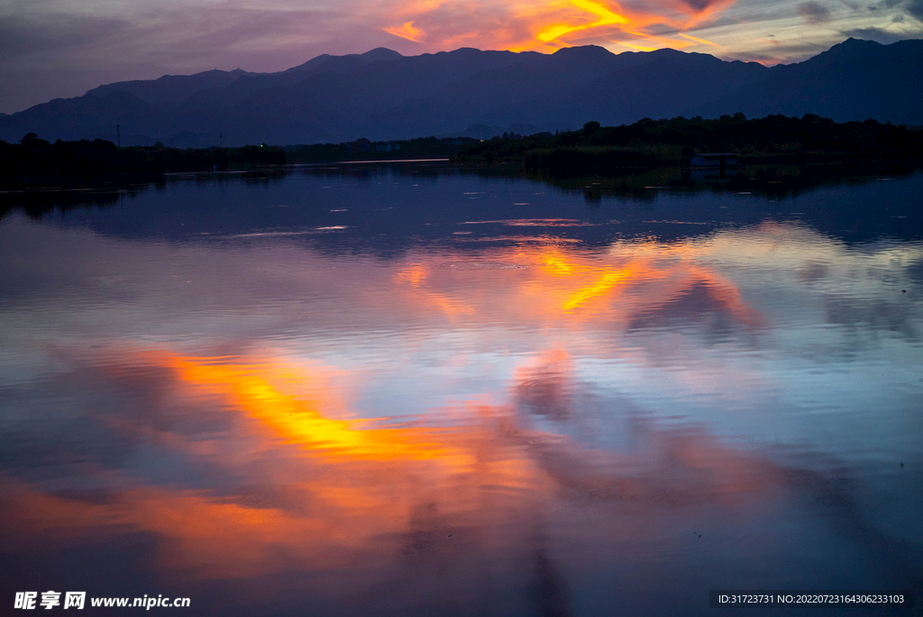 夕阳 