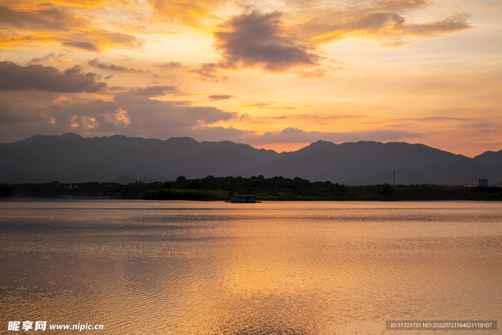  晚霞 夕阳 日落 云彩 