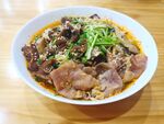 肥牛 肥肠 牛杂冒菜