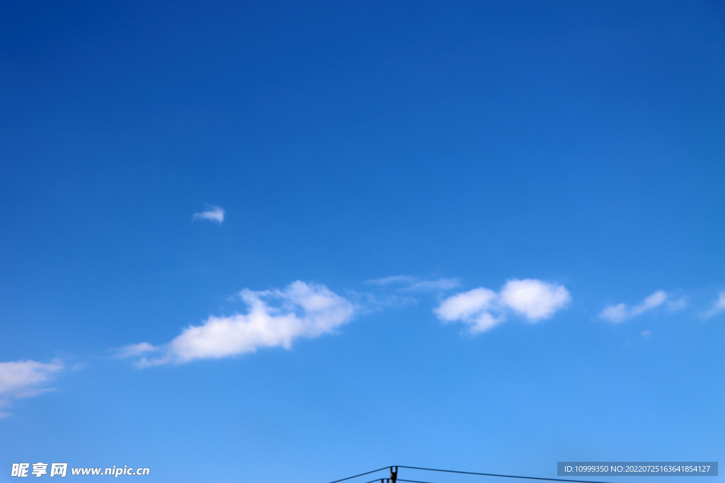 蓝天白云