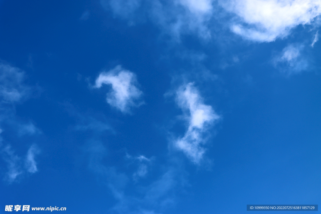 蓝天白云
