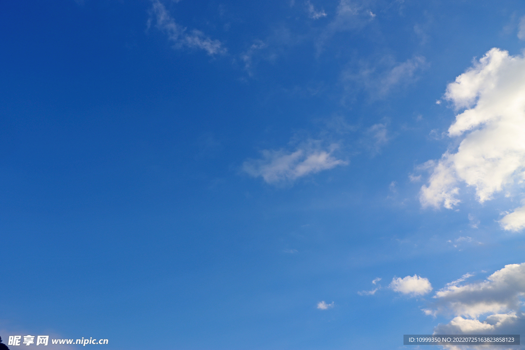 蓝天白云