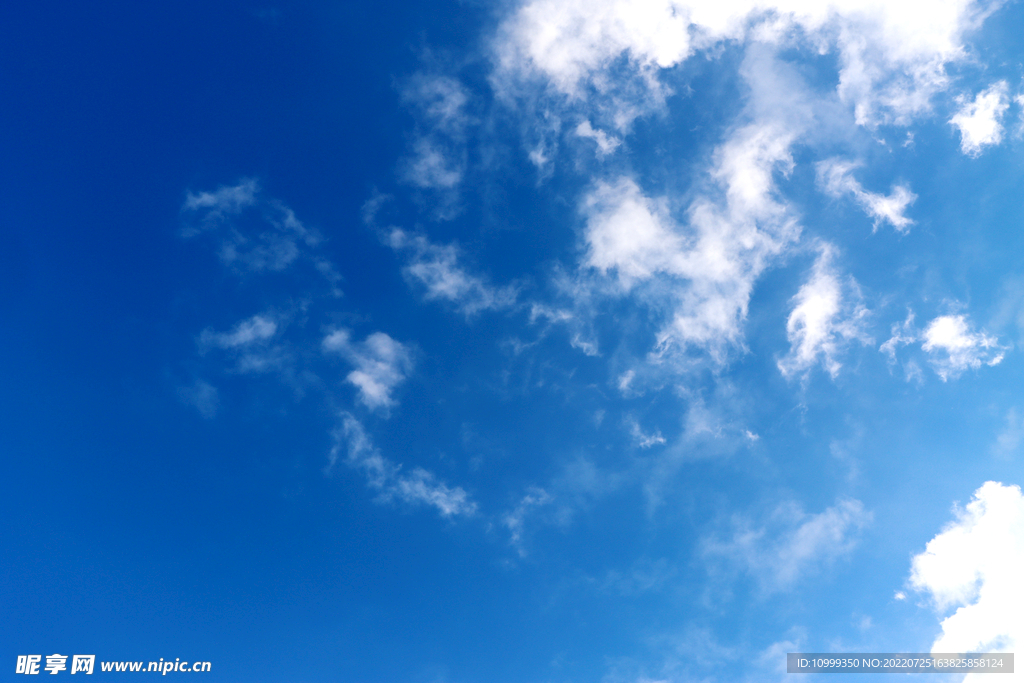蓝天白云