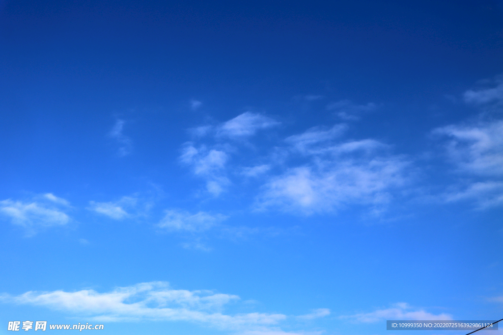蓝天白云