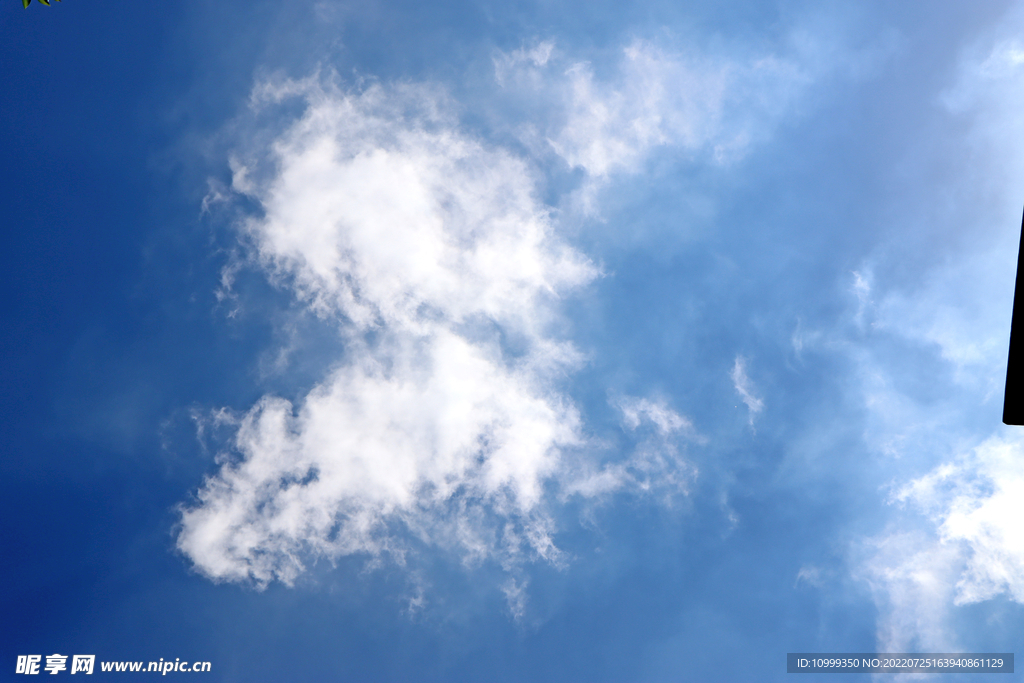 蓝天白云