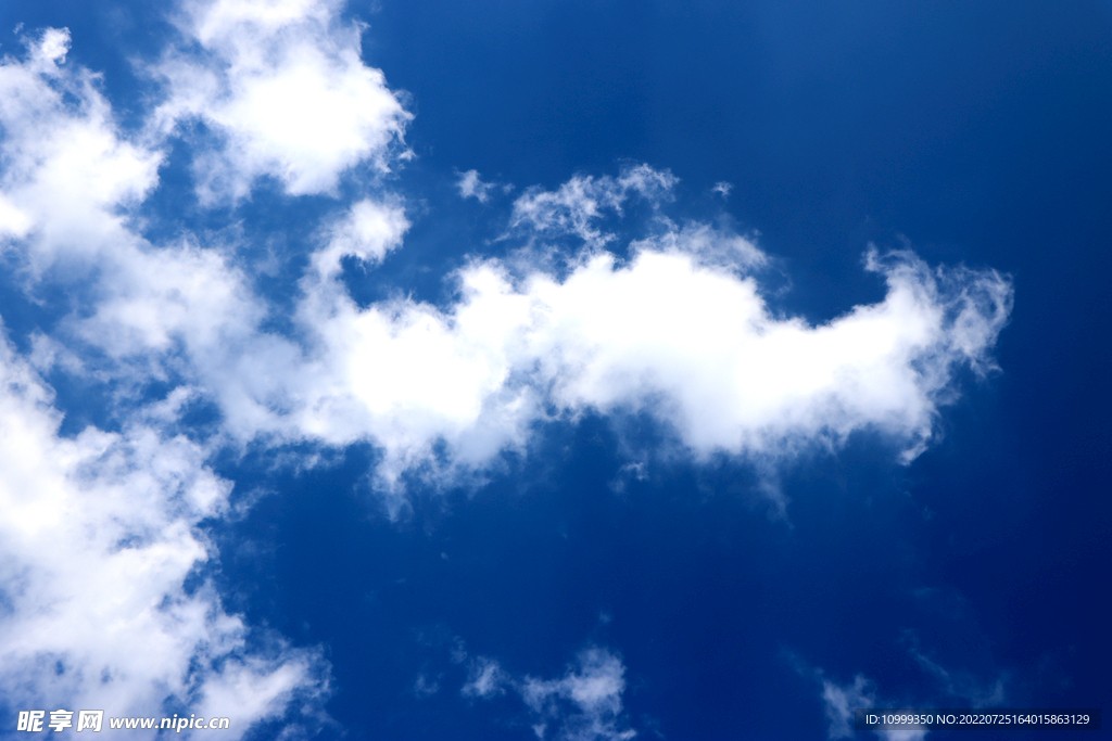 蓝天白云