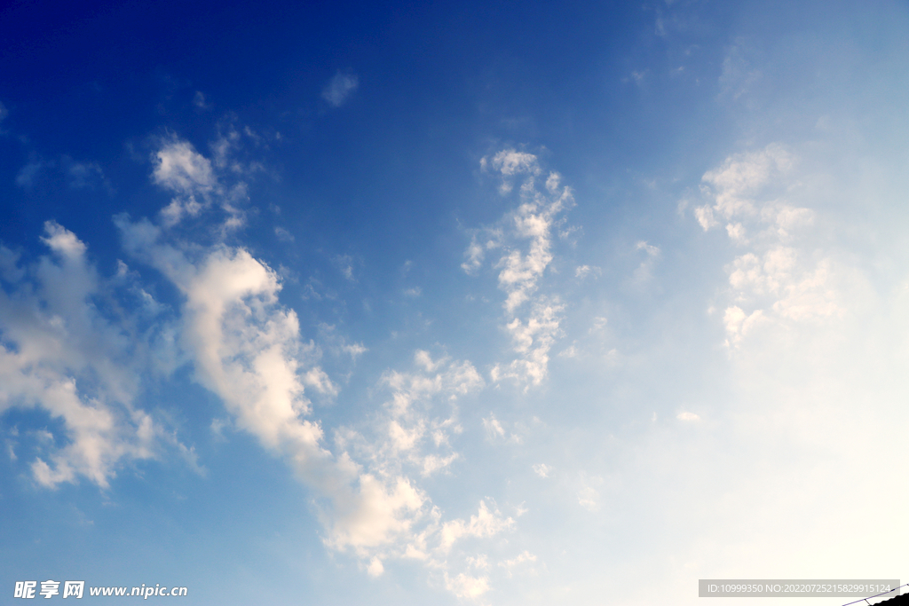 蓝天白云