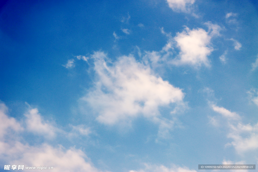 蓝天白云