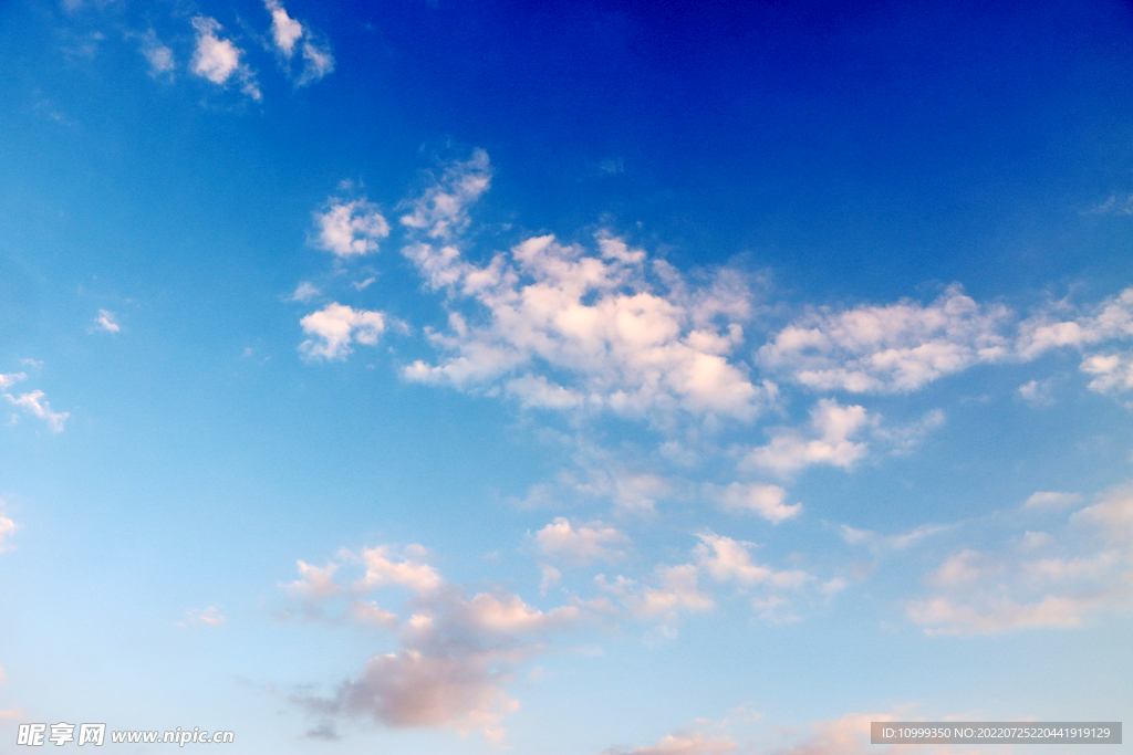 蓝天白云