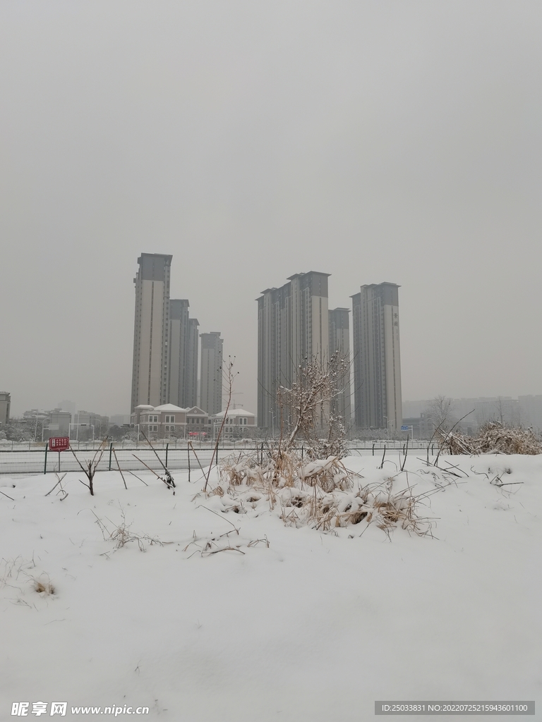 乡村建筑雪景