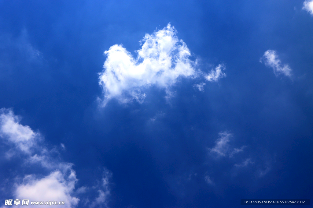 蓝天白云