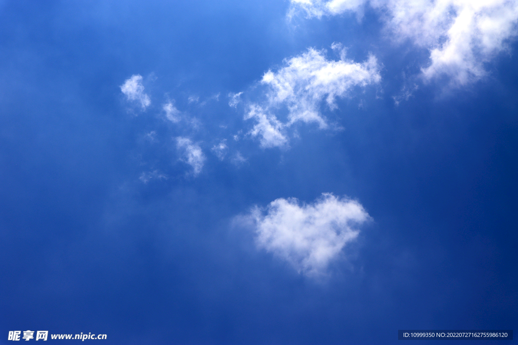 蓝天白云
