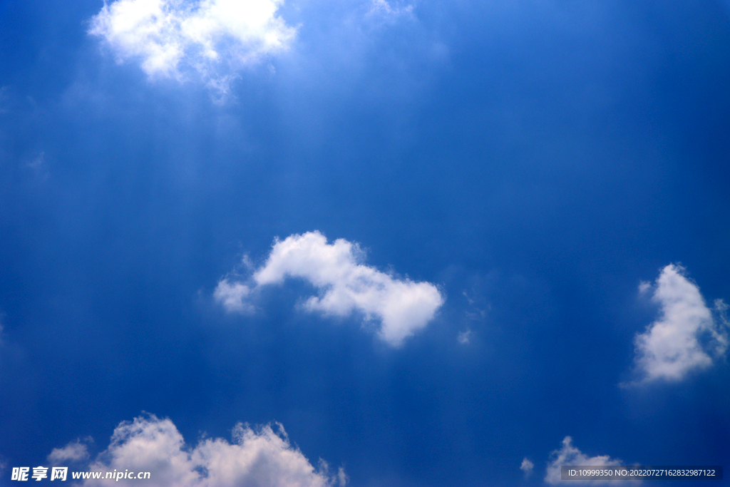 蓝天白云