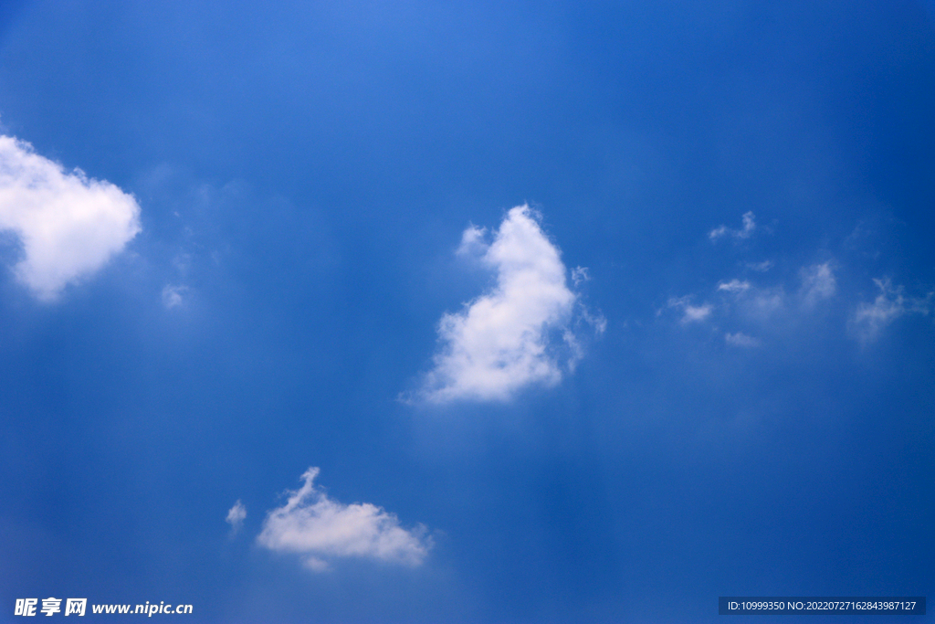 蓝天白云