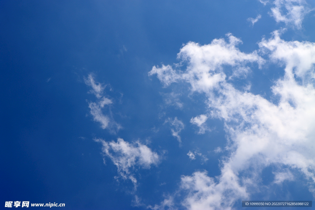 蓝天白云