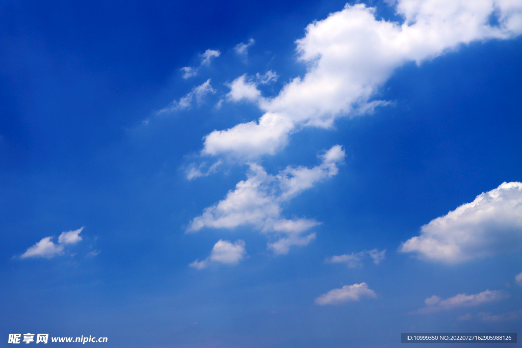 蓝天白云