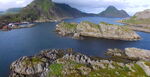 鸟瞰海岸岛屿小镇航拍自然风景