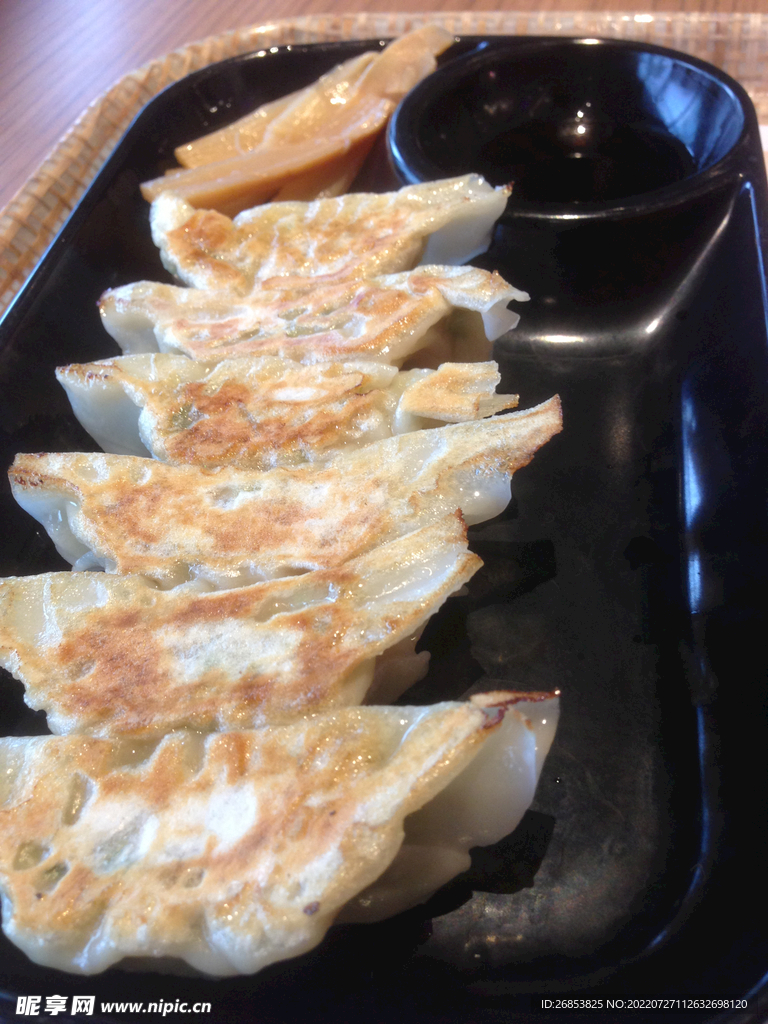 煎饺锅贴 