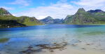 鸟瞰海岸航拍岛屿小镇自然风景