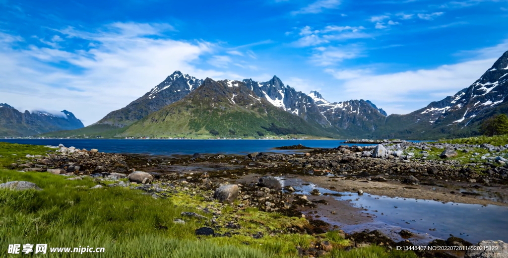 海岸岛屿雪山鸟瞰航拍自然风景