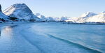 鸟瞰航拍海岸海滩雪景雪山风光