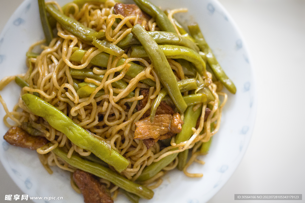 豆角炒面美食