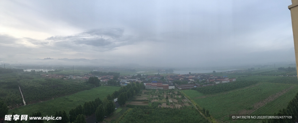 雨后天空  