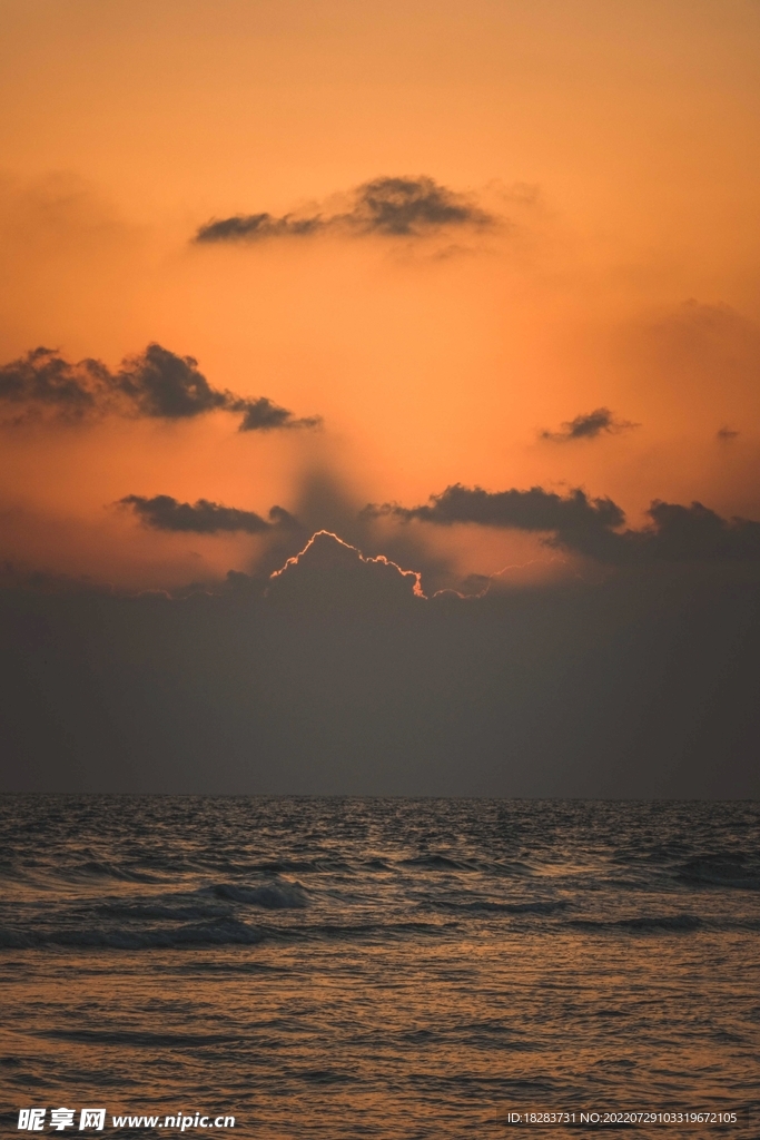 海上的黄昏风景