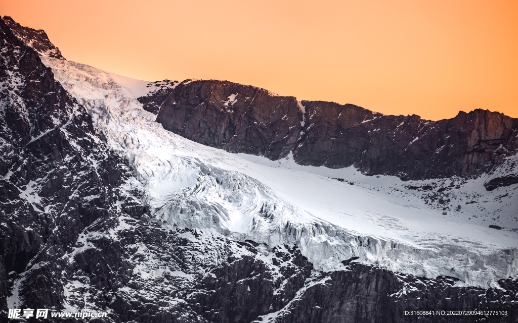 高山雪景