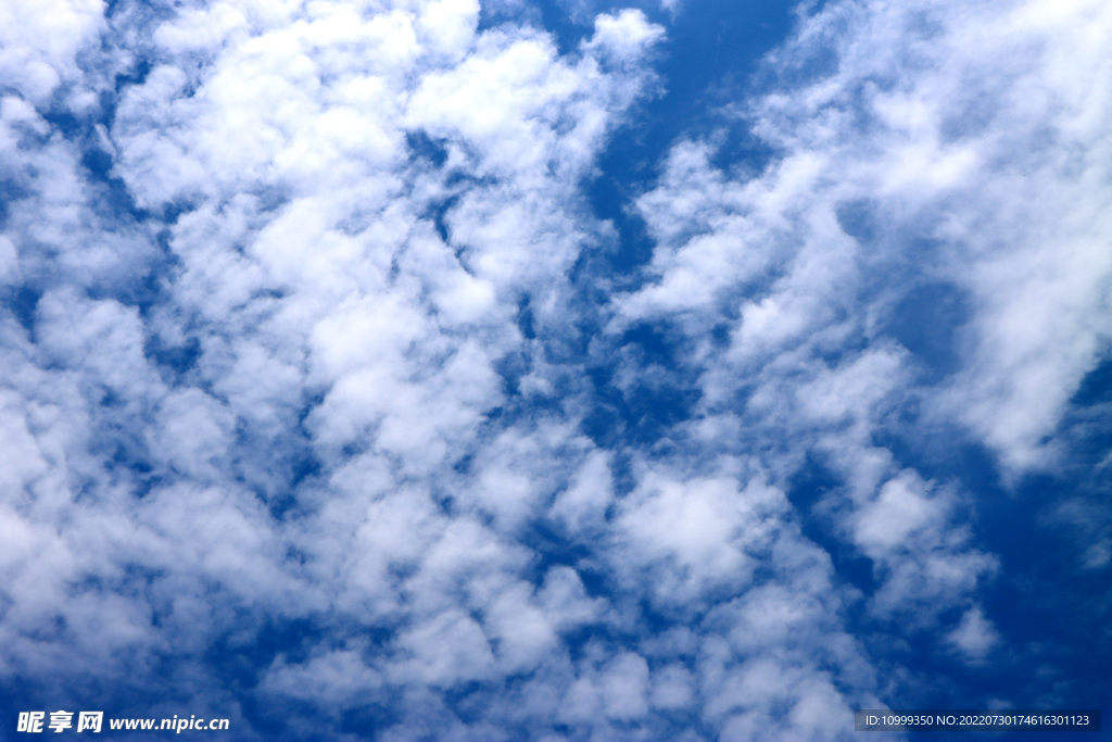 蓝天白云
