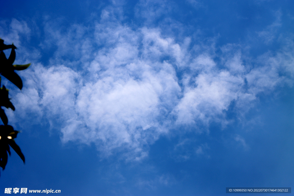 蓝天白云