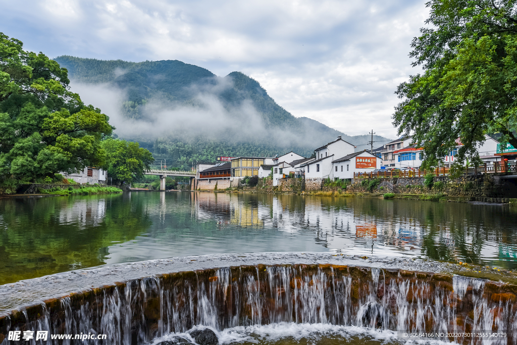 户外复古旅游小镇