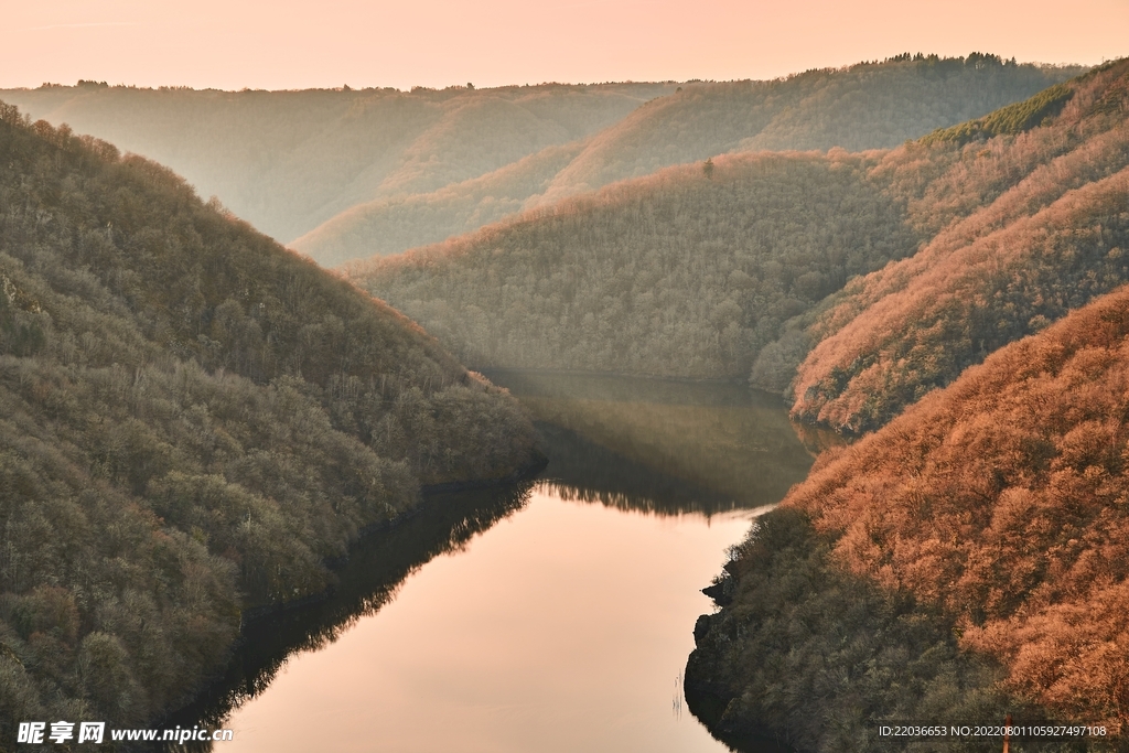 深山野林山水